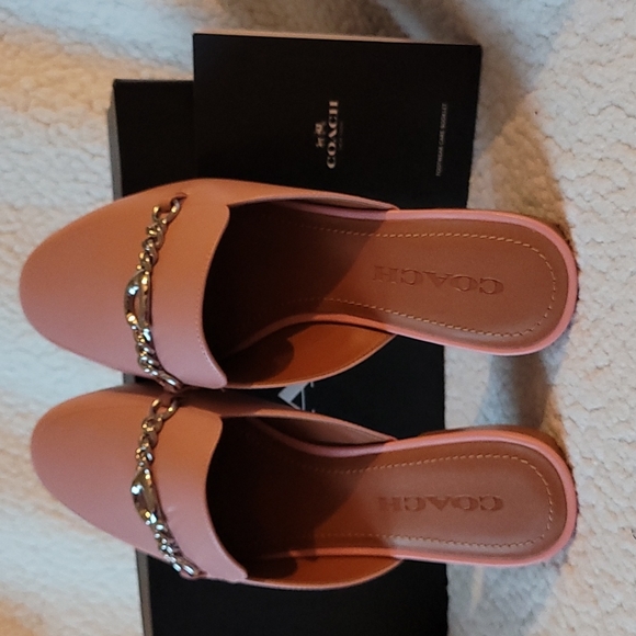 Woman sandals brand new with tag. - Picture 5 of 7